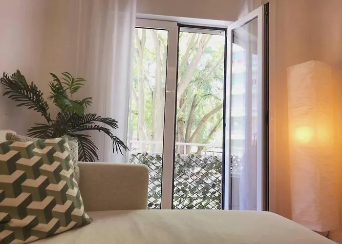 Appartamento Garden 63 - Jardim Da Parada - Campo De Ourique *